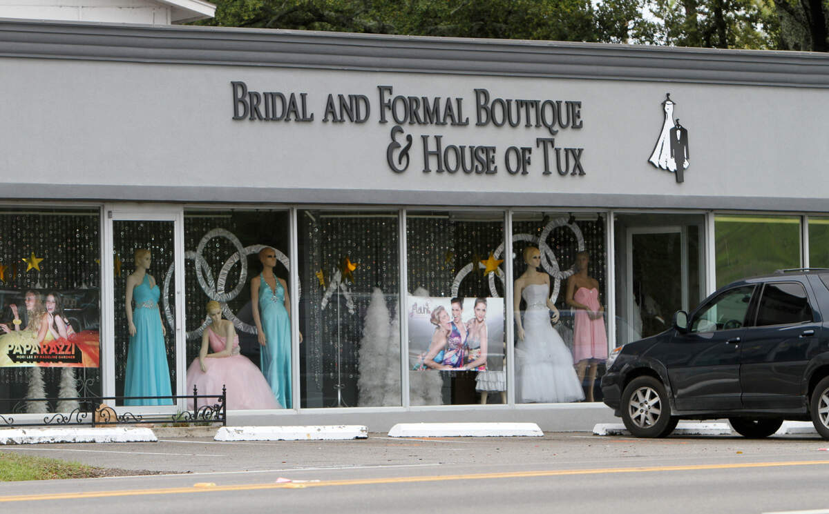 Bridal and Formal Boutique & House of Tux in Gulfport is where DeAnna Tucker, 29, was killed by a suspected drunk driver.
