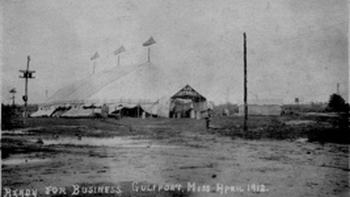 COURTESY PAUL JERMYNThe Swain tent had the capacity to seat a larger audience than the average theater.
