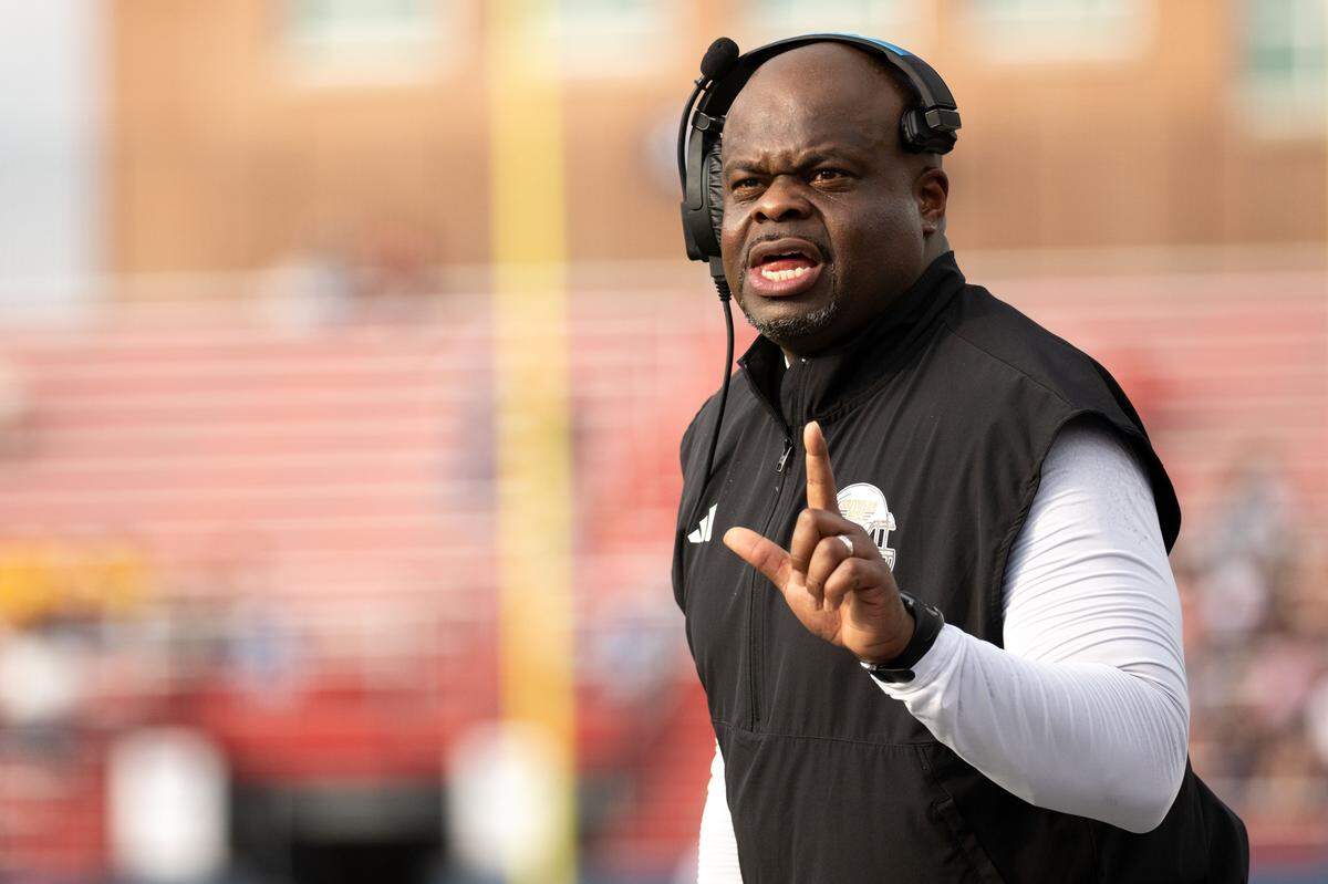 Southern Mississippi head coach Charles Huff signals to one of his players from the sideline during a football game at Hancock Whitney Stadium on Saturday, Nov. 22, 2025.