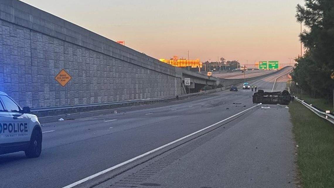 Three Lakeside High School students were among five people killed when their car went over a wall and crashed onto Interstate 85 in Gwinnett County, Georgia.