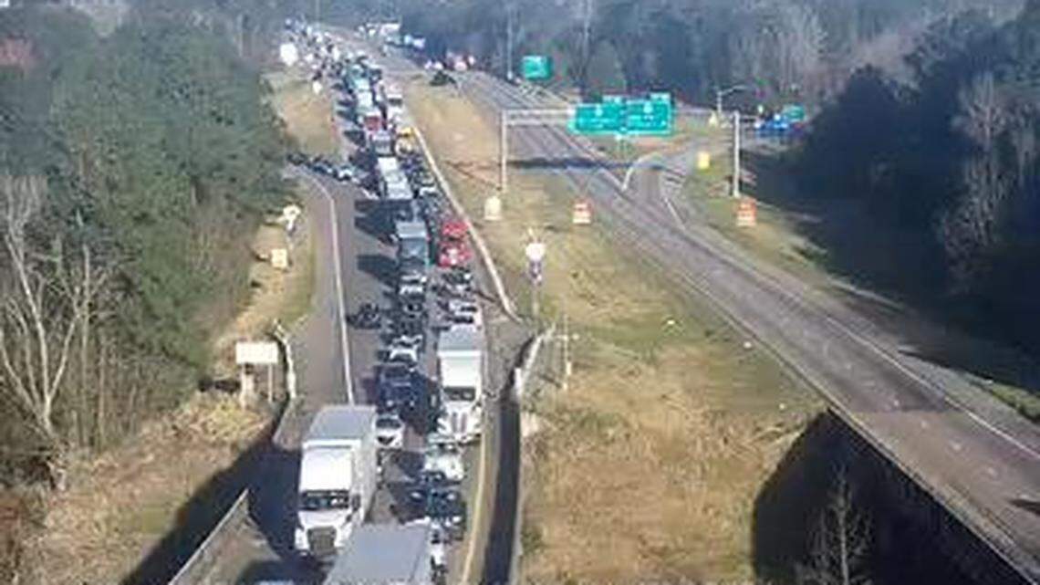 Separate 18-wheeler crashes cause lane closures and backups across I-10 in South MS