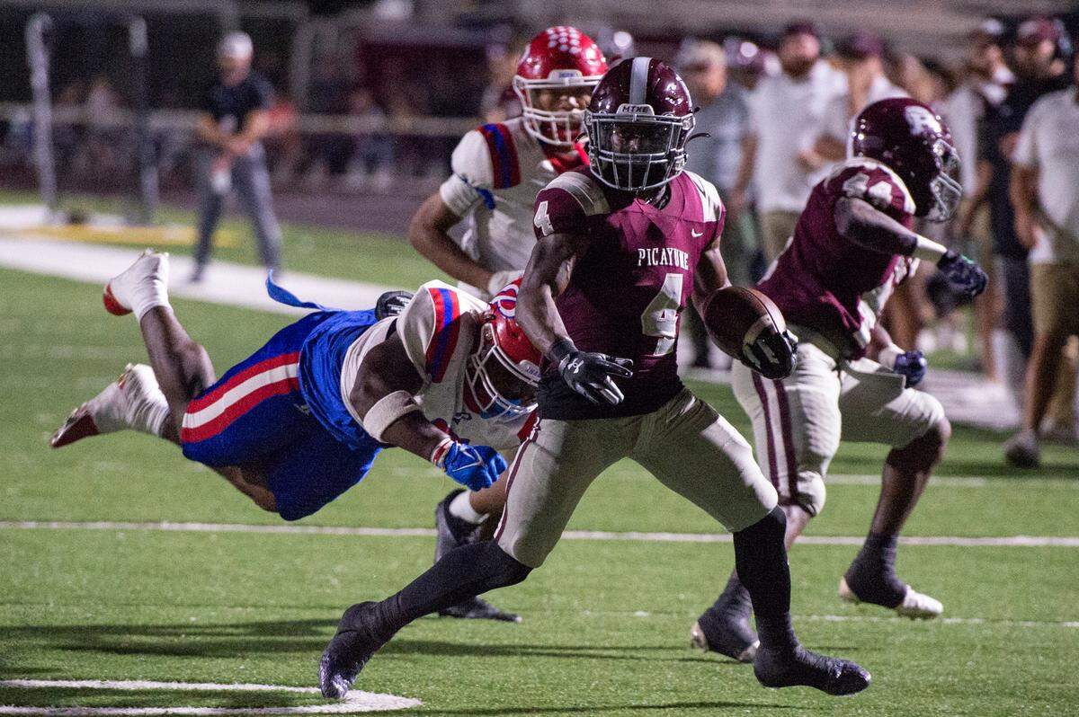 Pascagoula tries to tackle Picayune’s Darrell Smith during a playoff game at Lee-Triplett Stadium in Picayune on Friday, Nov. 17, 2023.