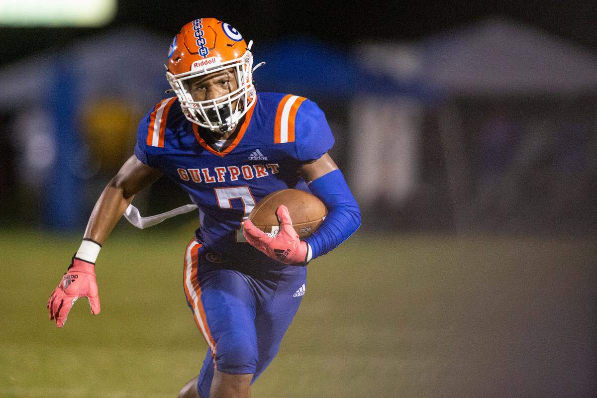 Gulfport’s Gavin Brown runs the ball down the field during a game against George County at Milner Stadium in Gulfport on Friday, Aug. 26, 2022.