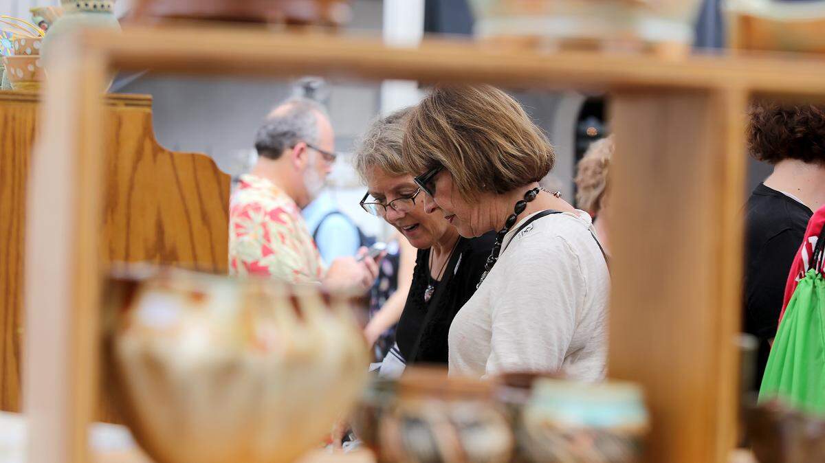AMANDA McCOY/SUN HERALD/2015 
 Crowds of people fill the streets of downtown Ocean Springs each year for the annual Peter Anderson Arts and Crafts Festival. Vendor applications now are available online.