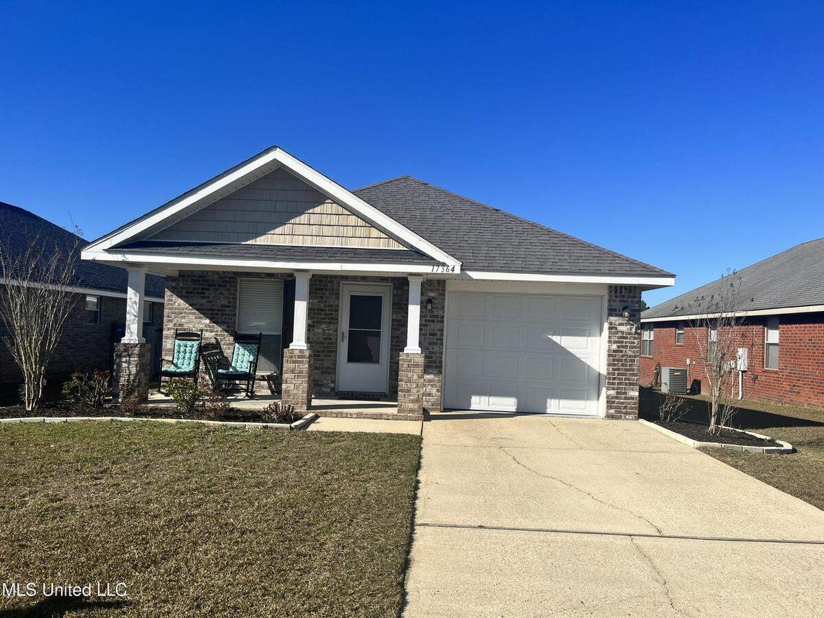 17364 Palm Ridge Dr. D’Iberville, MS 39540