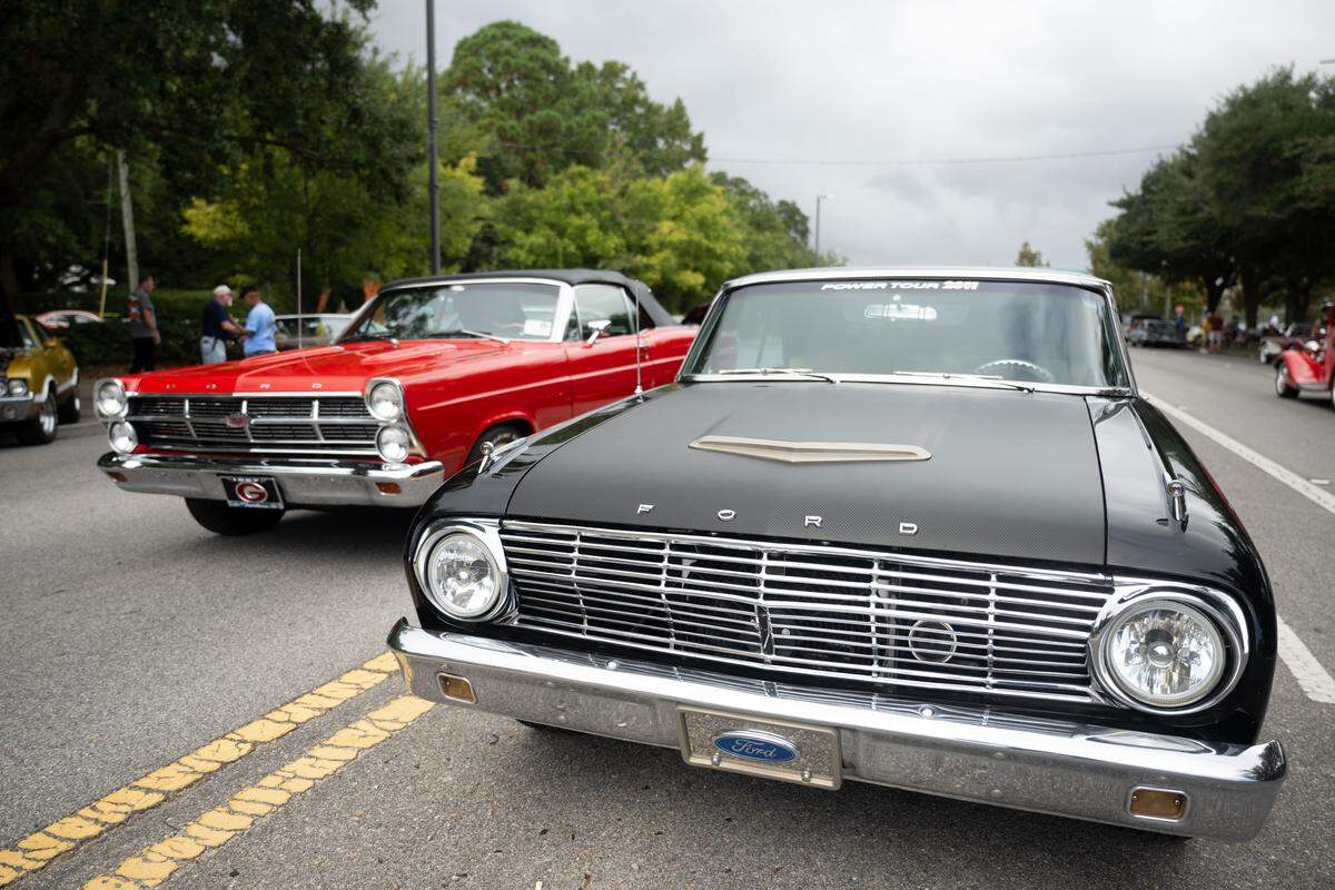 Cars are parked along Main Street during Cruisin’ The River City in Moss Point on Tuesday, Oct. 7, 2025.