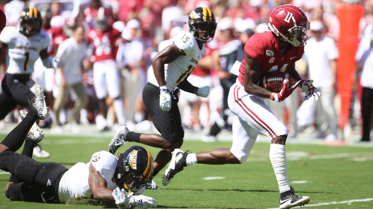 Alabama wide receiver Henry Ruggs runs in a 45-yard touchdown to put the Tide on the board against Southern Miss Sept. 21, 2019.