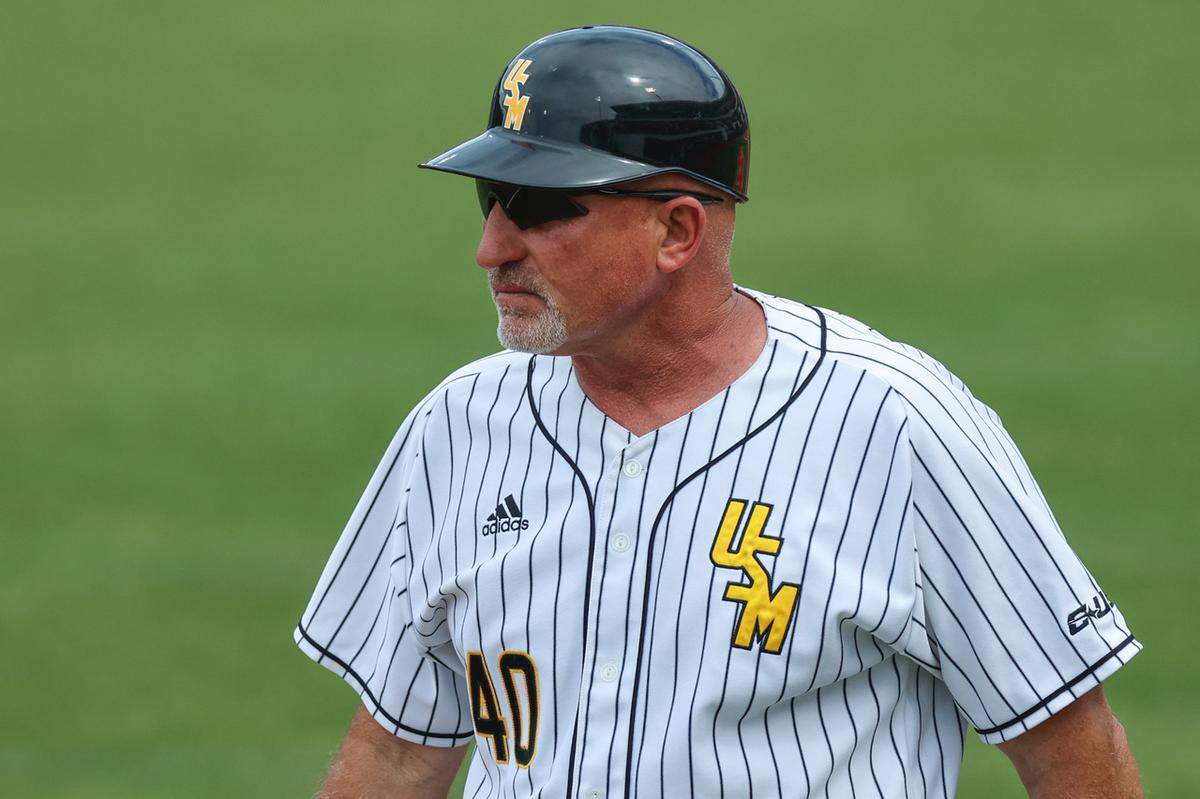 Southern Miss head coach Scott Berry during the NCAA Baseball Oxford Regional Southern Miss vs Florida State game at Swayze Field, Oxford, MS, Friday, June 4, 2021.