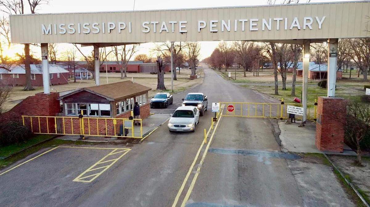 Mississippi’s oldest and longest serving death row prisoner, Richard Jordan, is trying again to challenge his sentence, this time arguing that it is invalid because the death penalty was not constitutional at the time of the murder.