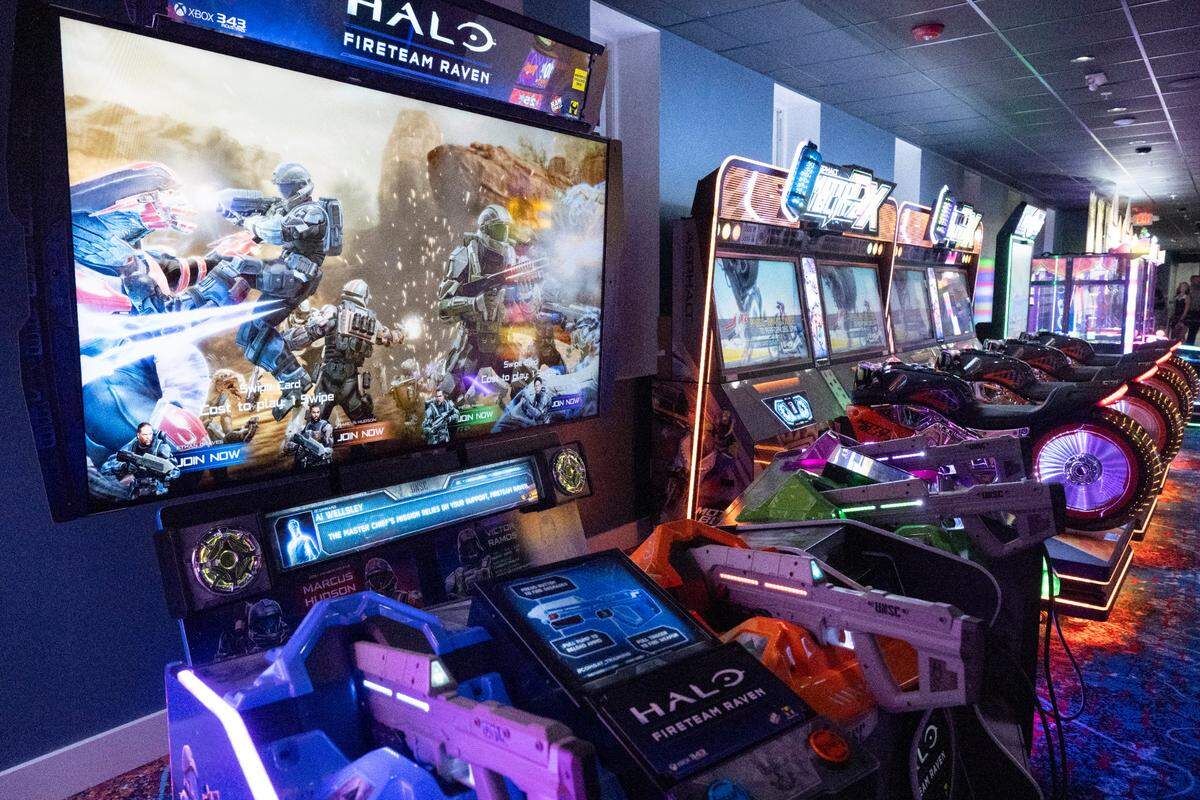 Arcade games at Hippie Fish at Centennial Plaza in Gulfport on Thursday, June 26, 2025.