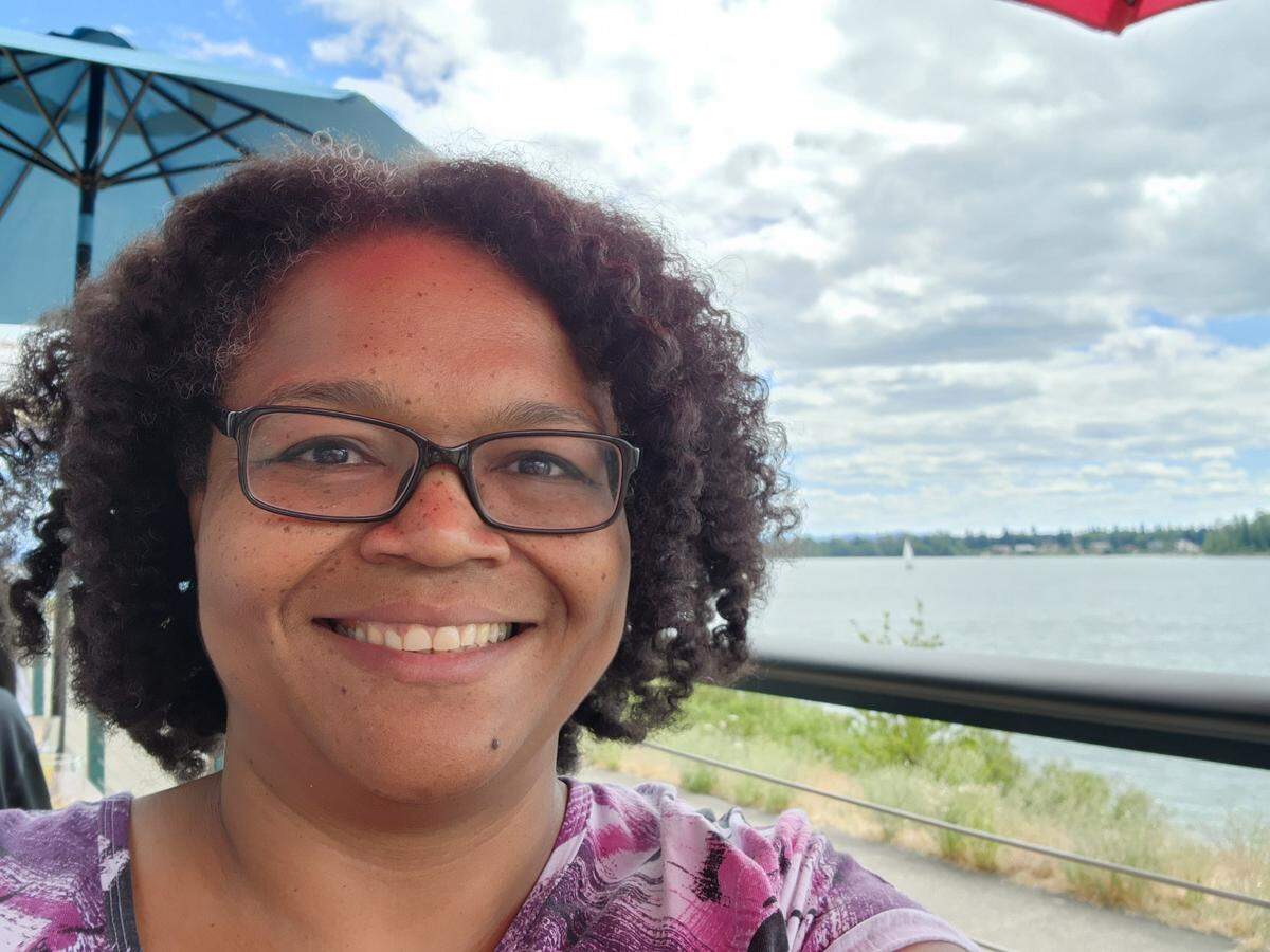 Profile Image of Mona Moore