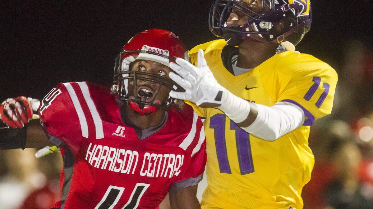 AMANDA MCCOY/SUN HERALD 
 Hattiesburg receiver Jordan Murphy, right, is a top target in the Tigers' passing game.