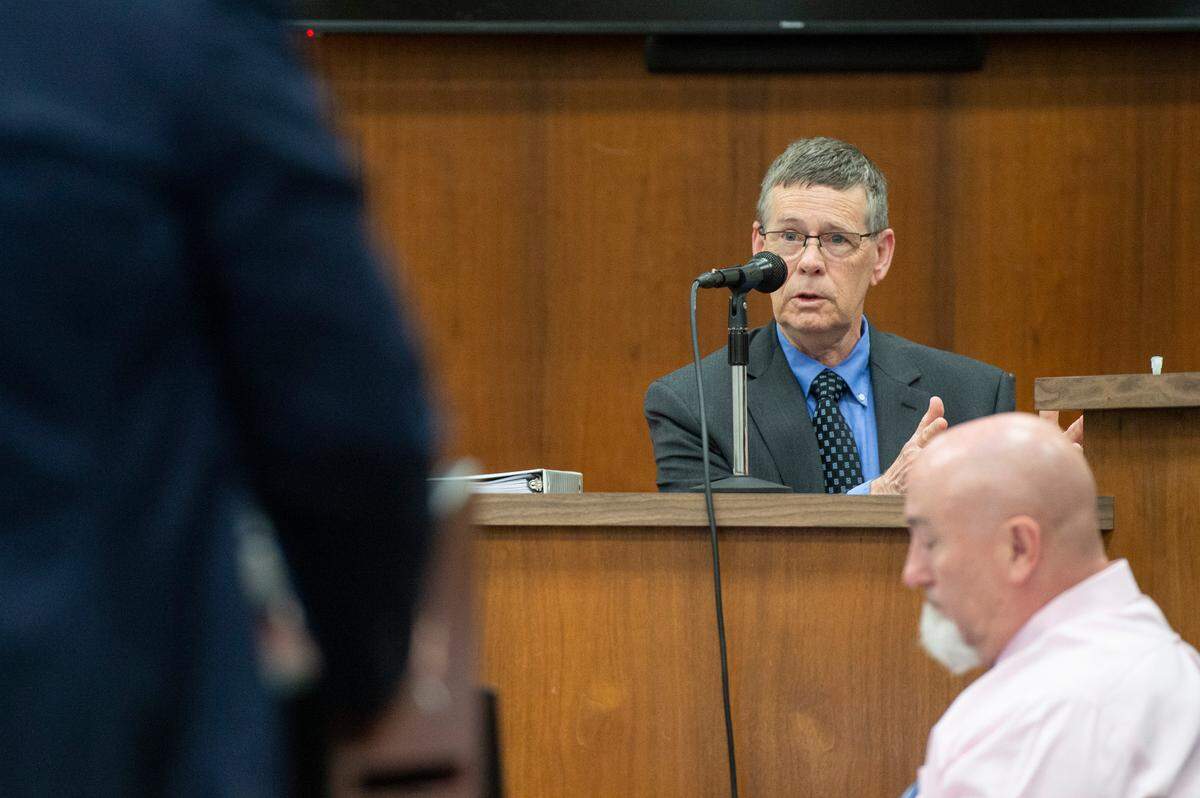 Dr. Robert Storer testifies to Darian Atkinson’s mental health condition during a competency hearing for Atkinson at Harrison County Circuit Court in Biloxi on Tuesday, March 25, 2025.