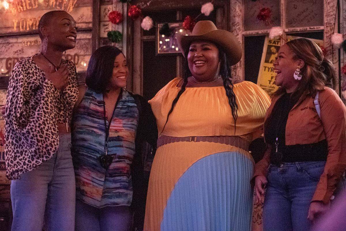 Chapel Hart takes photos with fans in a meet in greet before their show at Ground Zero Blues Club in Biloxi on Wednesday, Nov. 30, 2022.
