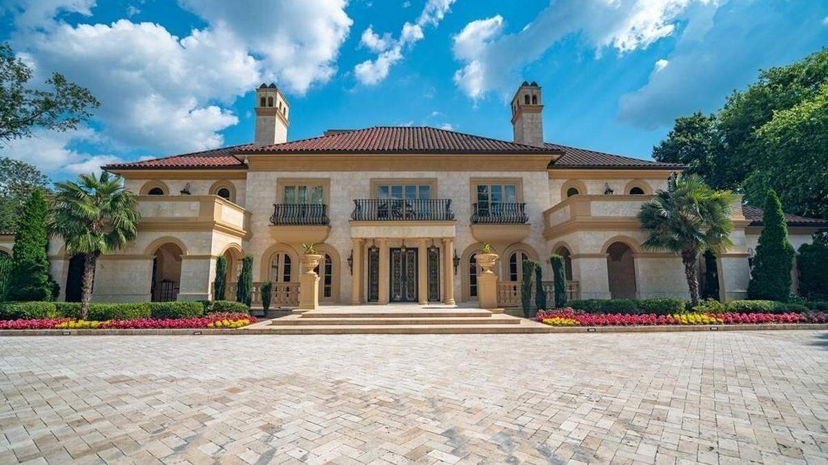 The Atlanta mansion used to film the 2009 cult classic “Zombieland” and other movies is on the market again, this time with a $10 million asking price.
