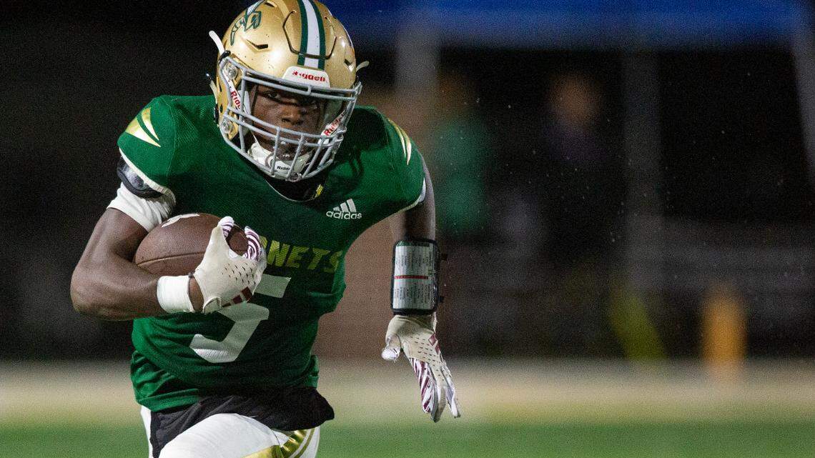 Here are the top 15 high school football prospects to watch on the MS Coast