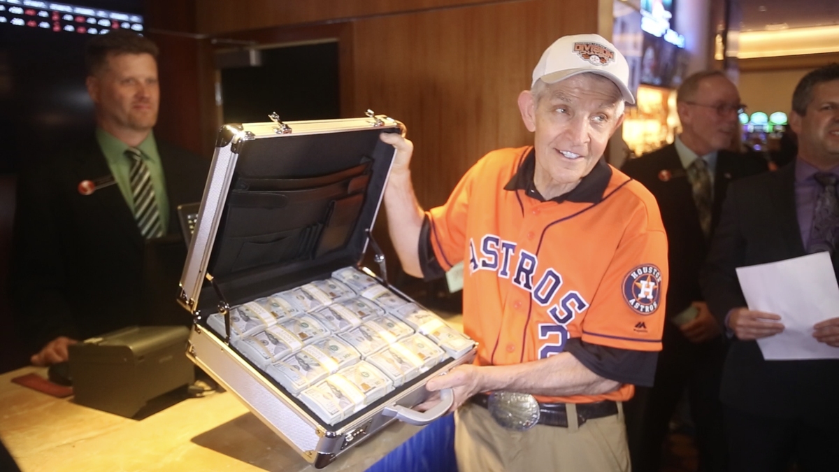 Mississippi sports betting history was made when Jim ‘Mattress Mack’ McIngvale from Houston placed a $3.5 million bet on the Astros to win the World Series at the Scarlet Pearl’s DraftKings sportsbook in D’Iberville, Mississippi on Oct. 1, 2019. 