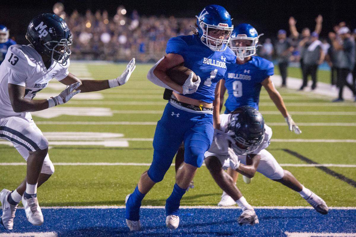 Vancleave’s John Peterson (1) scores a touchdown during a game against Moss Point at Vancleave Football Stadium in Vancleave on Friday, Sept. 9, 2022.