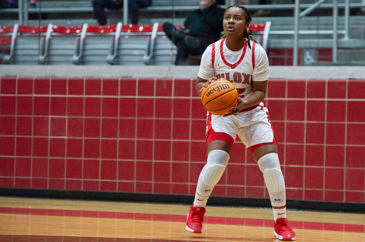 Biloxi’s Amari Merideth looks to shoot during a game against St. Martin at Biloxi High School in Biloxi on Tuesday, Jan. 7, 2025.