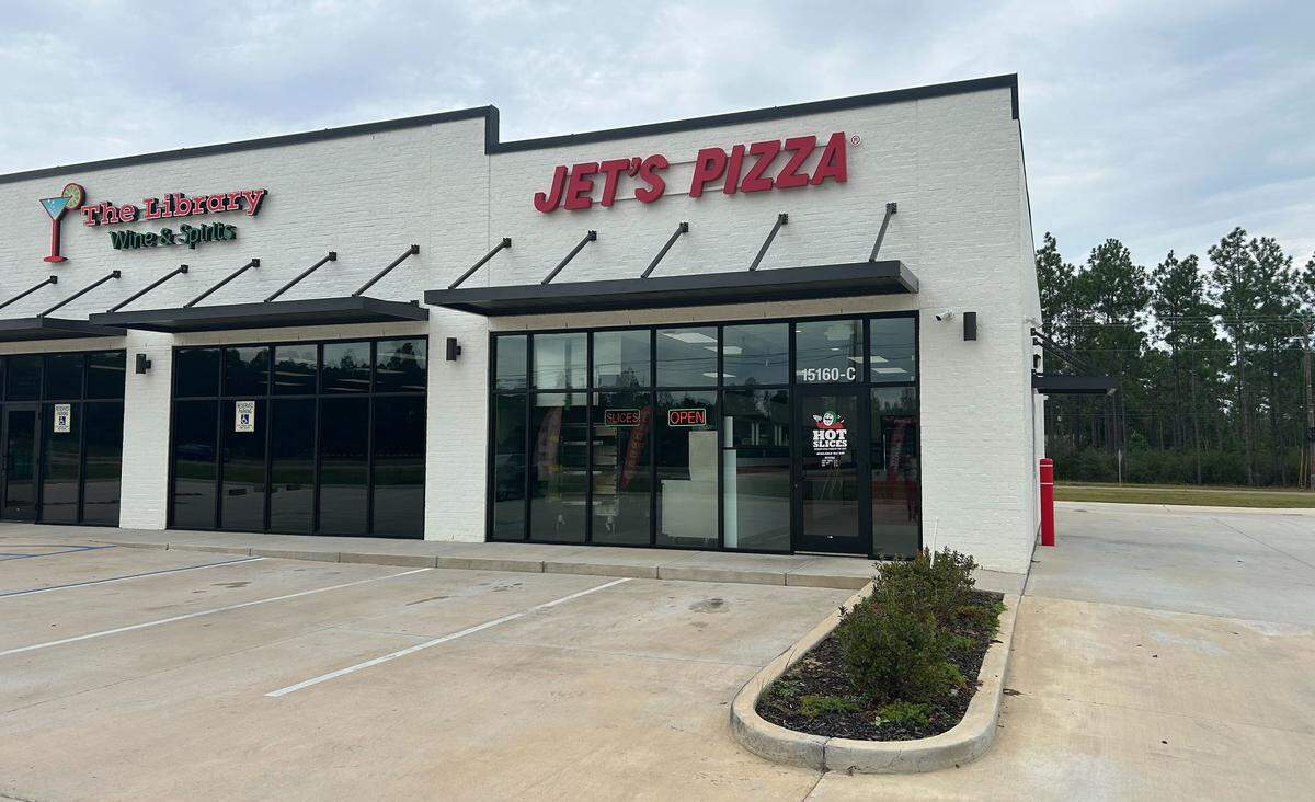 Detroit-born Jet’s Pizza has made Biloxi its first Mississippi location.