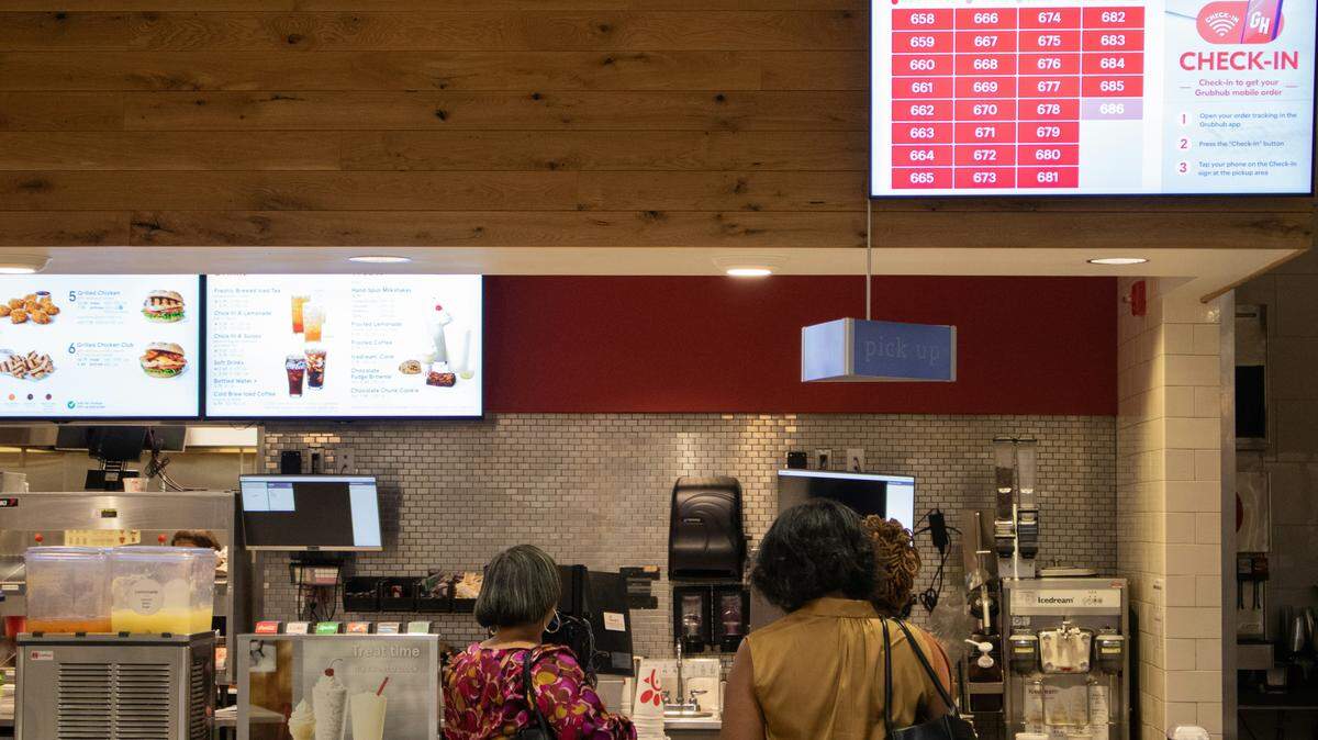 Several Mississippians plan on dining at fast-food restaurants to celebrate Valentine’s Day, a recent study finds.