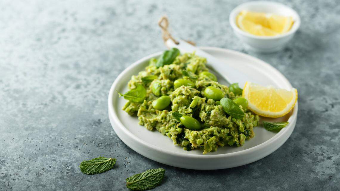 Need some ideas for the Easter dinner table? We got you.