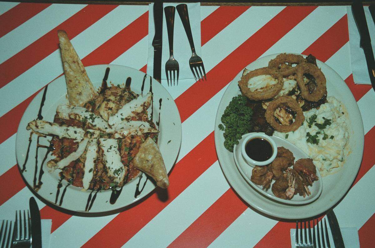 TGI Fridays restaurant in Gulfport is closed permanently, one of dozens across the U.S. and in the United Kingdom to lock the doors this year.