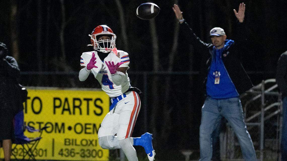 Week 12’s top stories: Stunners, letdowns and blowouts fill postseason action