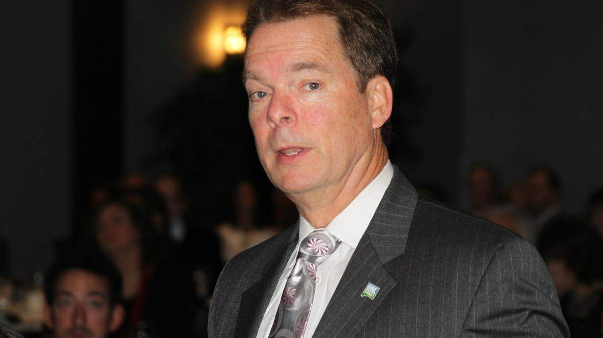 ANITA LEE/SUN HERALD 
 Rather than stand at the podium, Mayor Billy Hewes strolled through the crowd Friday morning at Island View Casino Resort for his annual presentation on the state of the city, sponsored by the Gulfport Chamber of Commerce.
