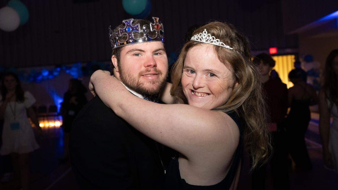 PHOTOS: Hundreds of guests get Night to Shine in special South Mississippi event