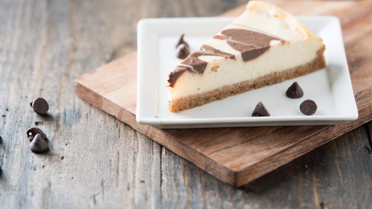 Girl Scout cookies can be used to make delicious desserts, such as a cheesecake.