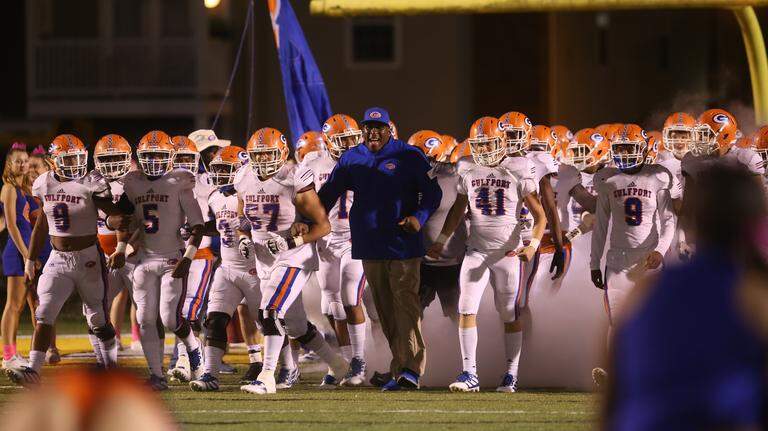 3rd Coast football team in quarantine after players, coach test positive for COVID-19