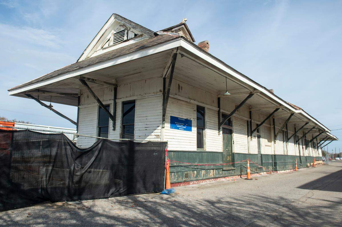 The old Pascagoula train station in Pascagoula on Wednesday, Jan. 29, 2025. The building will soon be home to Chandeleur Island Brewing Company as well as serviced once again by Amtrak rail service.
