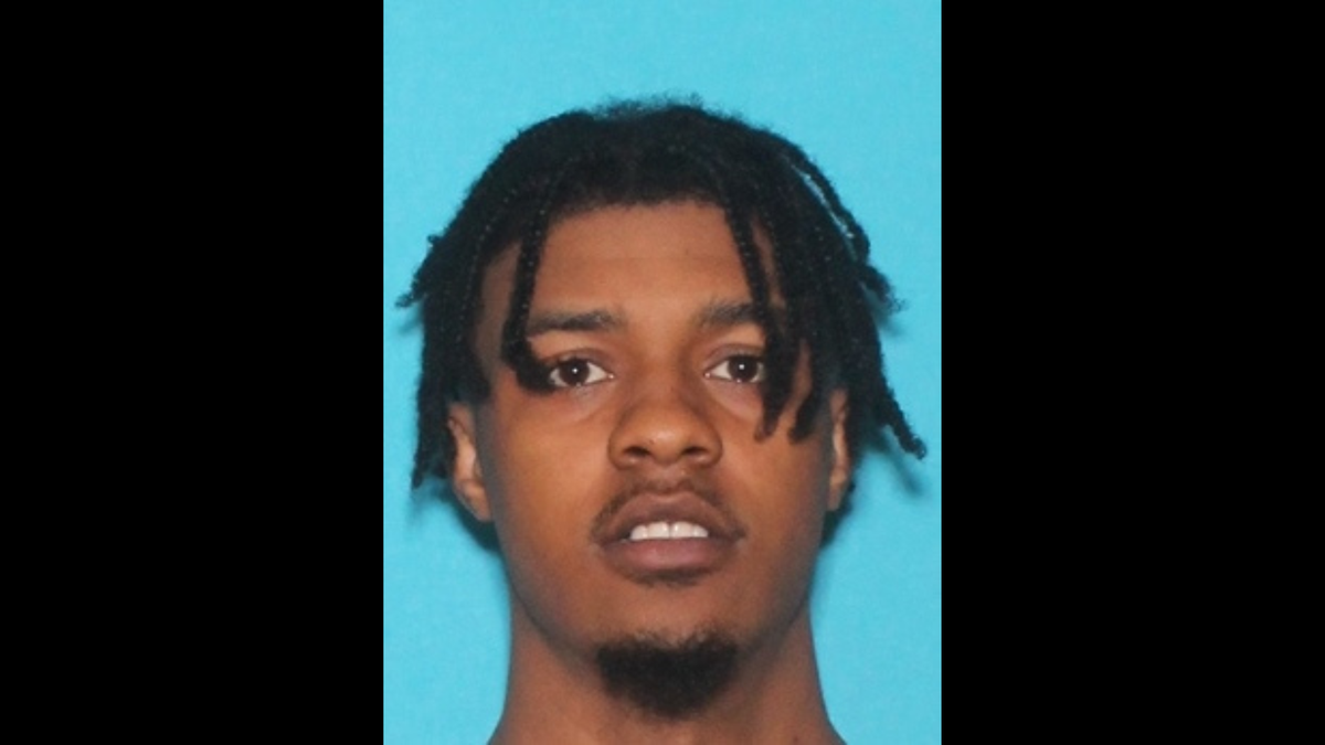 Nazarrion Stallworth is wanted on a murder charge.