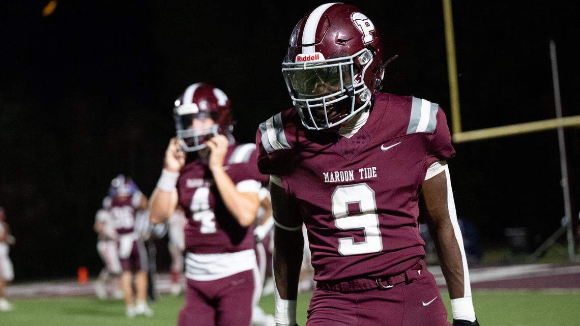 5 first-half touchdowns by Picayune star ignites second-round win over Hancock