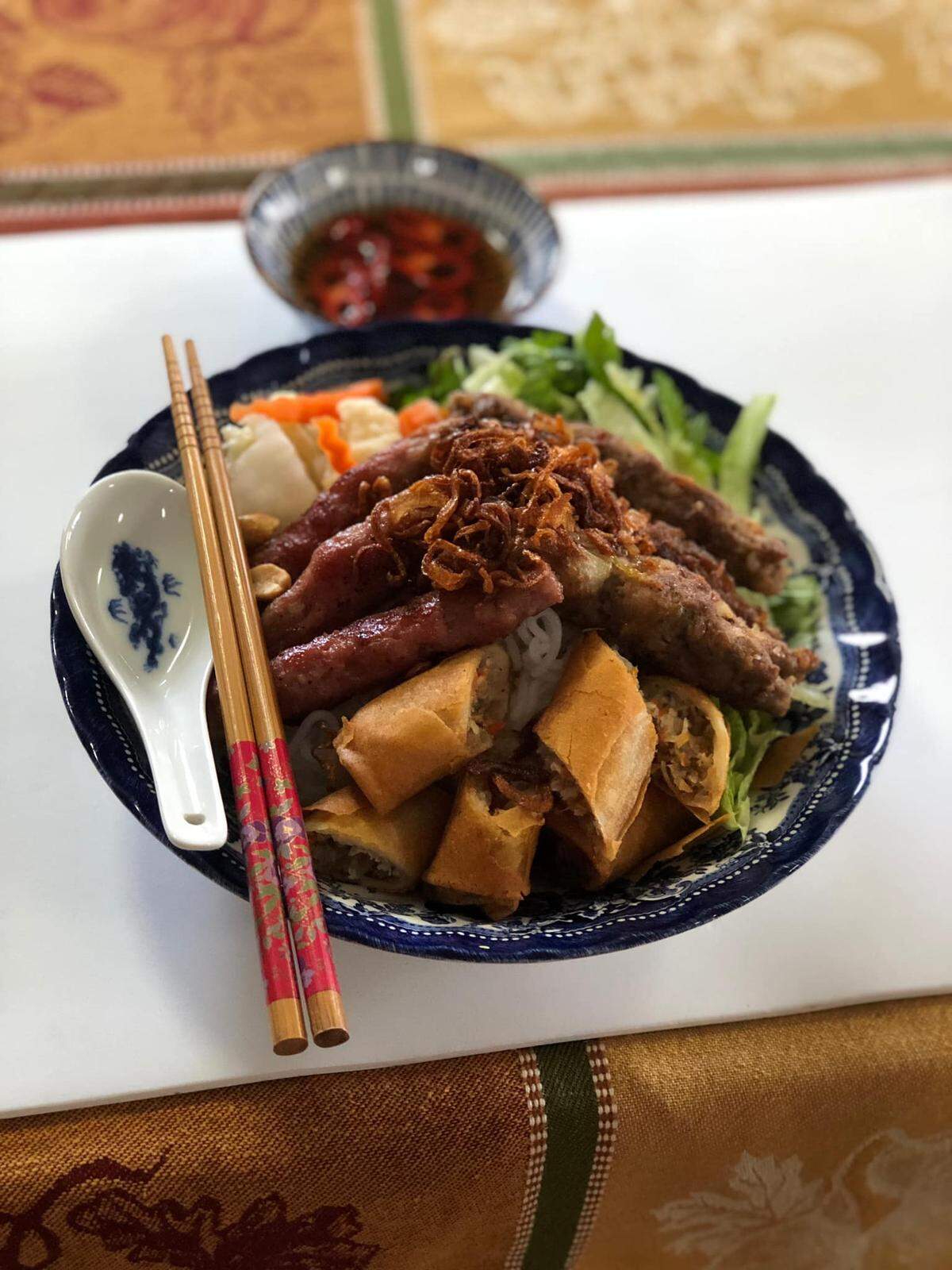 Bun thit nuong nem nuong