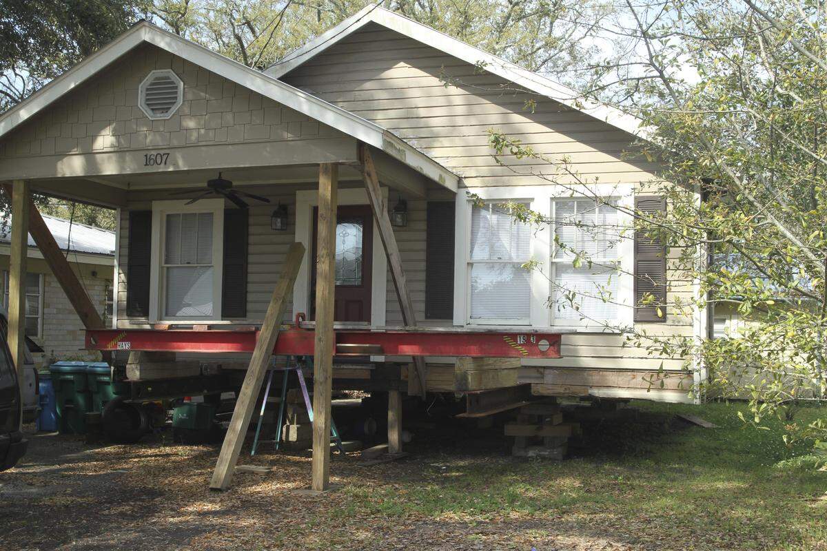 The city of Ocean Springs and resident Mark Garriga have been engaged in a court battle over this house that Garriga relocated from around the corner on Porter Avenue to his lot on Ward Avenue. A primary home and garage also sit on the property. The city says the current configuration of the three structures does not meet city code and an appeals court has ordered the house removed.