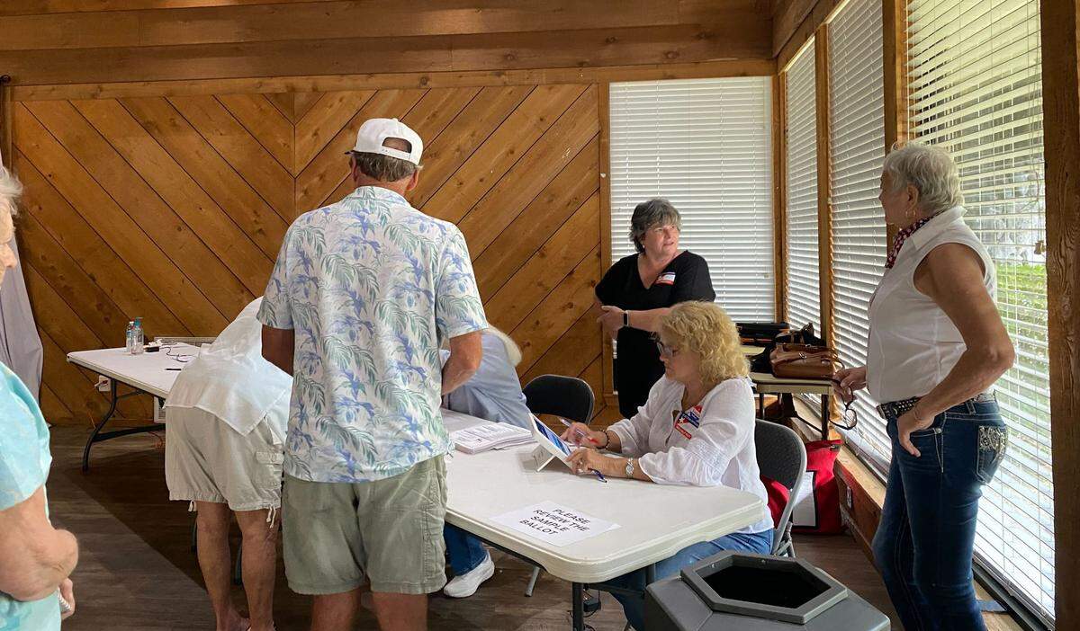 “I have more faith in this election than I’ve had in any,” Diamondhead poll manager Debra Cwiklik (right) said Tuesday, Nov. 5, 2024.