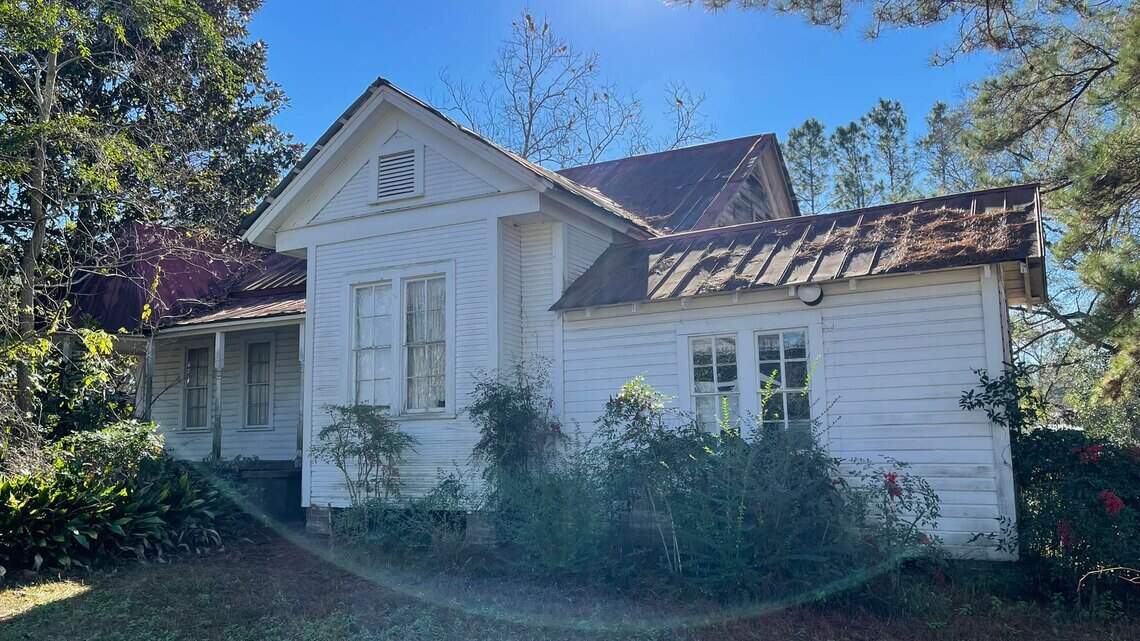 He wanted to leave small-town Mississippi. A mysterious old house for sale made him stay.
