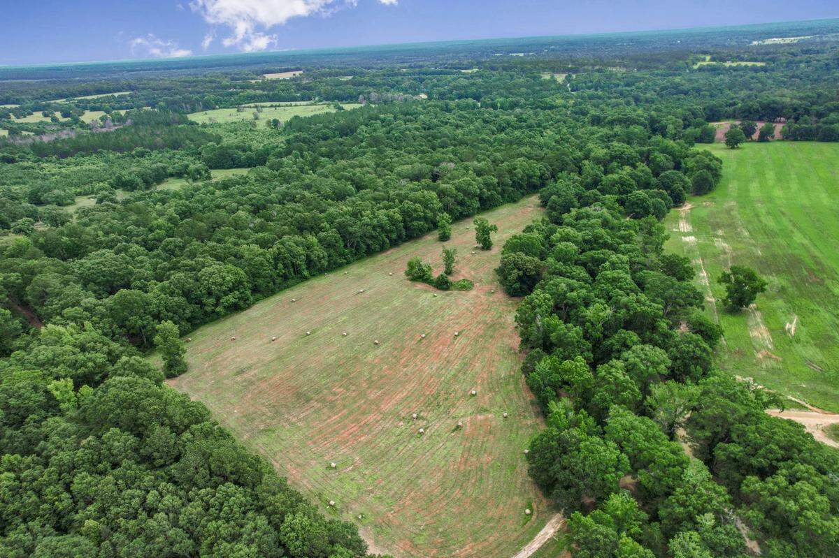 The Running Creek Ranch in Pearl River County is a hunter’s paradise featuring rolling fields and woodlands.
