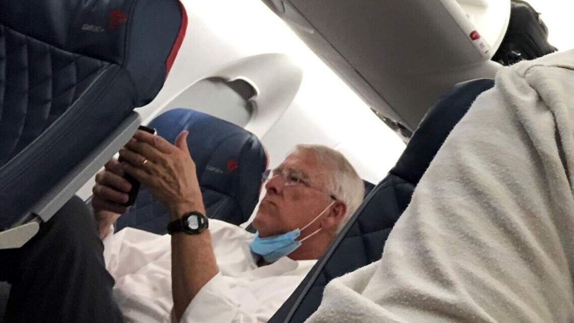 Delta finishes investigation of Sen. Wicker, who was maskless on recent flight