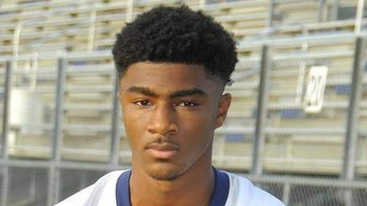 Ocean Springs running back Micah Kelly.