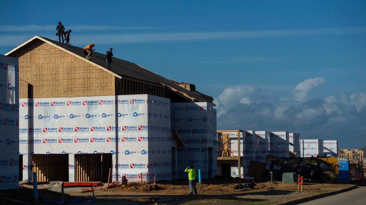 New construction at Arbor Landing on the River apartments in Biloxi on Friday, Dec. 10, 2021.
