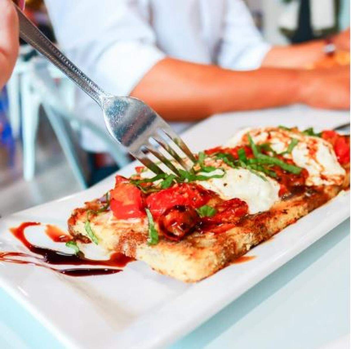 Blue Dog fan fave Roasted tomato caprese flatbread