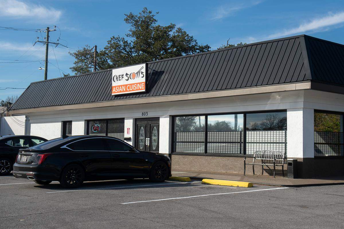 Chef Scott’s Asian Cuisine in Ocean Springs now has hibachi and sushi.