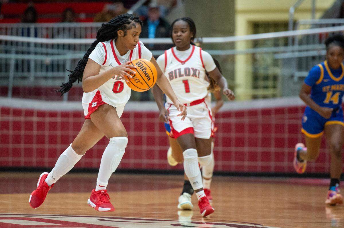 Biloxi’s Jayla Carriere dribbles the ball during a game against St. Martin at Biloxi High School in Biloxi on Tuesday, Jan. 7, 2025.