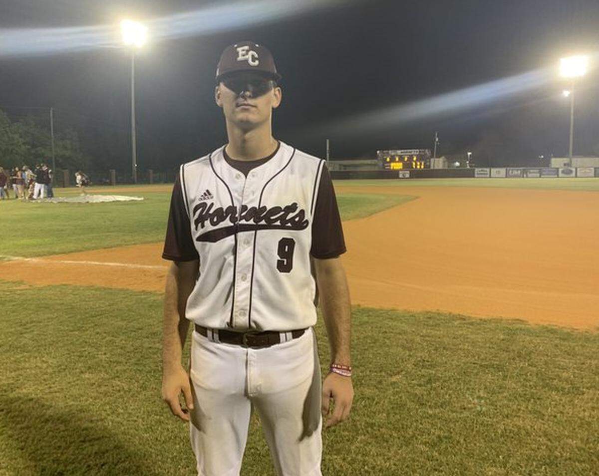 Hollis Porter picked up two hits in the win over Vancleave on May 15, 2022.