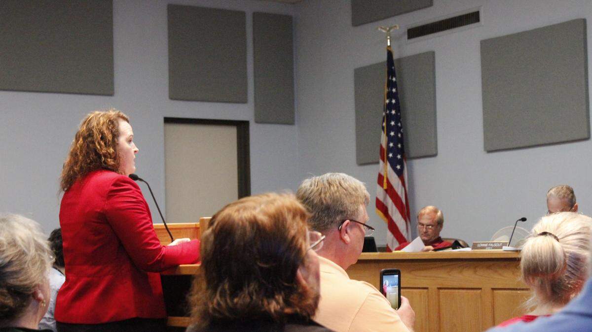 WES MULLER/SUN HERALD 
 Becky Hammond, an auditor hired to investigate Bay St. Louis' handling of a federal forfeitures account, delivers her findings to the Bay City Council on Tuesday.