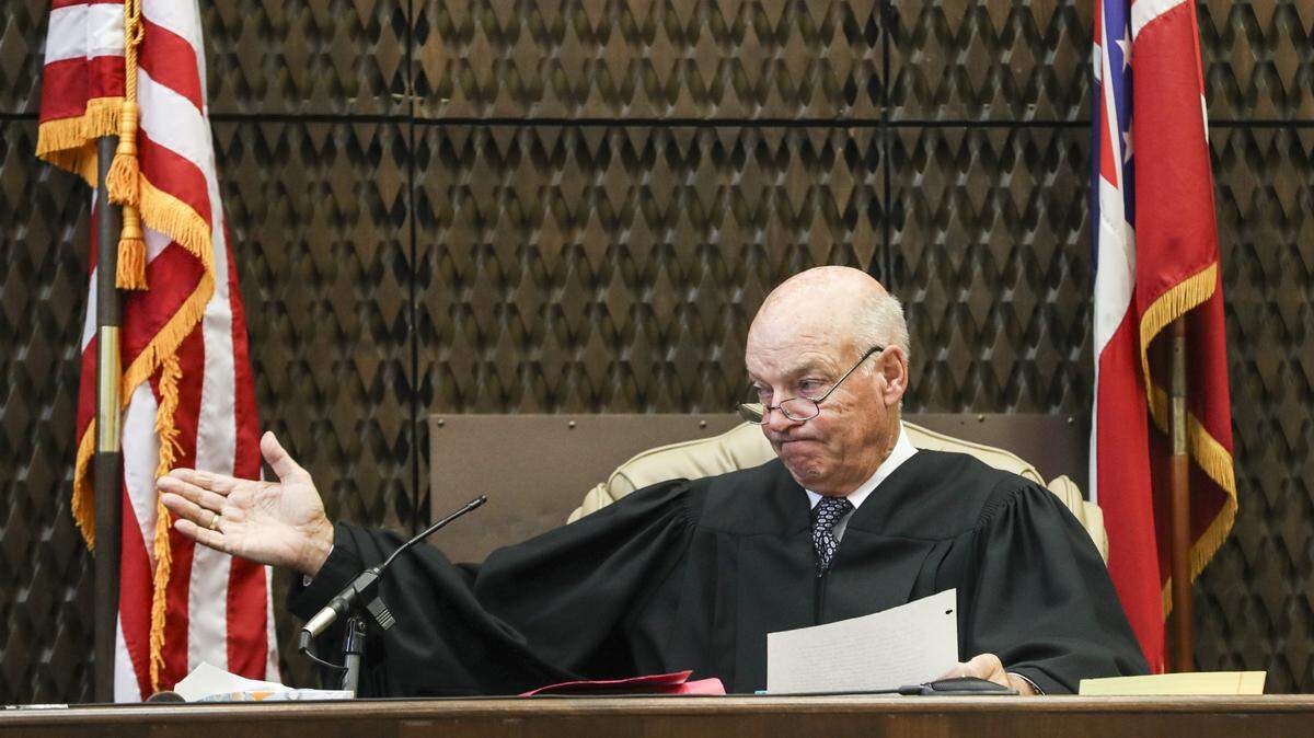 Judge Gerald Chatham sends the jury back to continue deliberating during the seventh day of the retrial of Quinton Tellis on Saturday, Sept. 30, 2018, in Batesville, Miss. Tellis is charged with burning 19-year-old Jessica Chambers to death on Dec. 6, 2014. Tellis has pleaded not guilty to the murder.