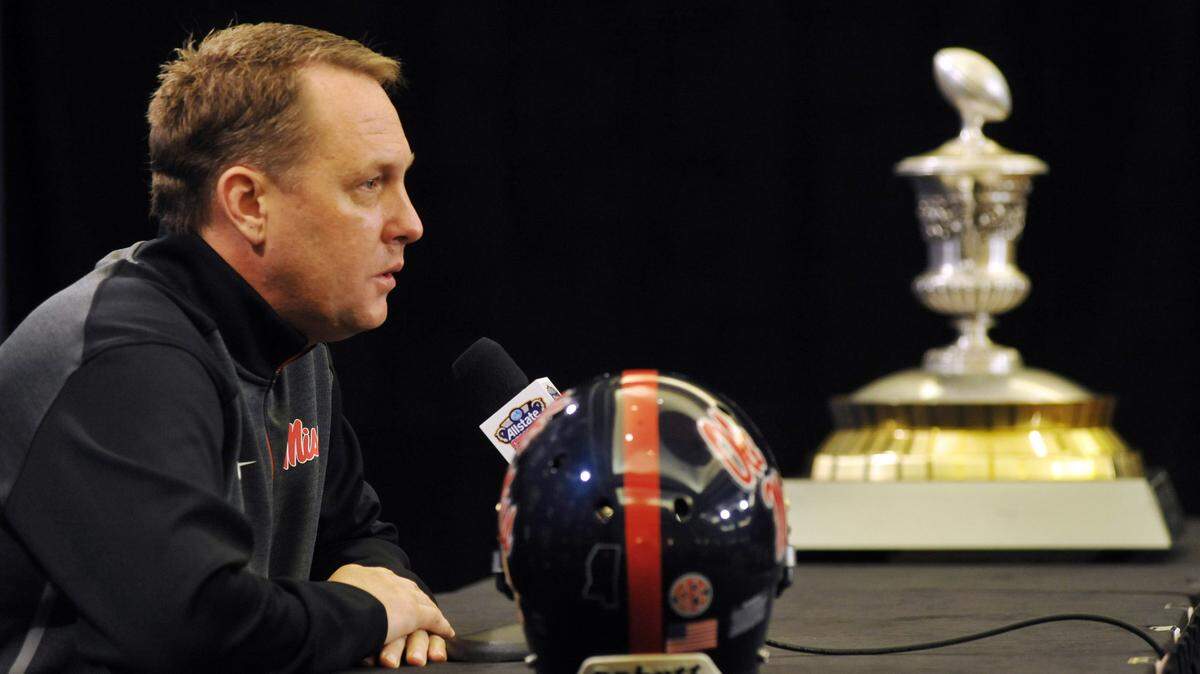 BRUCE NEWMAN/ASSOCIATED PRESS 
 Ole Miss coach Hugh Freeze will speak at the Gulfport Yacht Club on Monday.